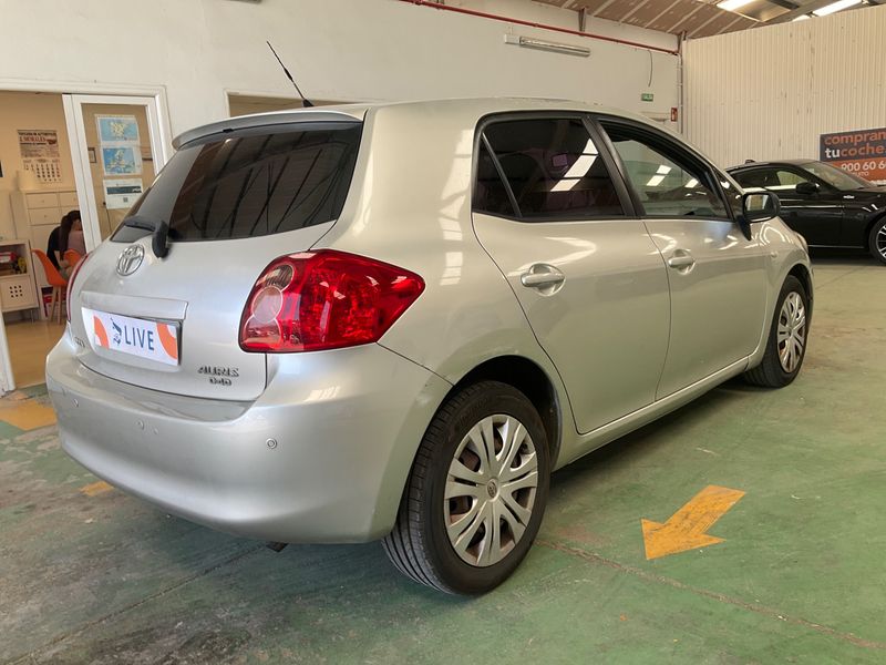 Toyota Auris 1.4 Turbodiesel Sol 2007 – снимка 2