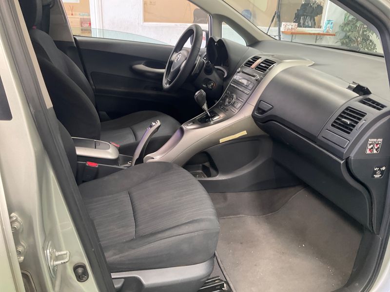 Toyota Auris 1.4 Turbodiesel Sol 2007 – снимка 3