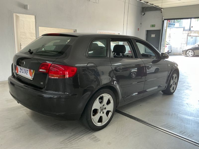 Audi A3 Sportback 1.6 FSI Ambition 2004 – снимка 2