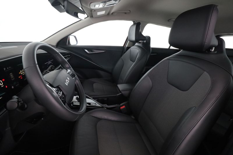 Kia Niro 1.6 Plug-in Hybrid Drive 2023 – снимка 16