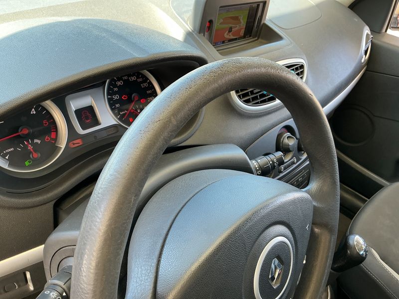 Renault Clio 1.5 dCi Expression 2011 – снимка 29
