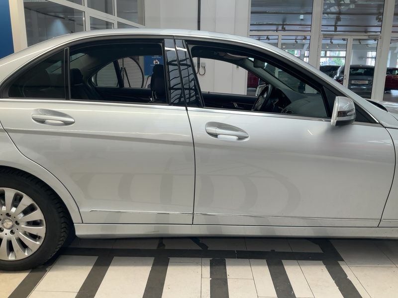 Mercedes-Benz C-Klasse C 200 CGI BlueEfficiency Elegance 2010 – снимка 10