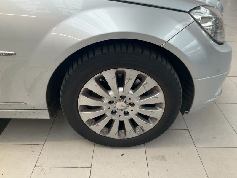 Mercedes-Benz C-Klasse C 200 CGI BlueEfficiency Elegance 2010 – снимка 11