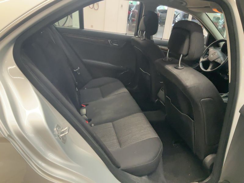 Mercedes-Benz C-Klasse C 200 CGI BlueEfficiency Elegance 2010 – снимка 19