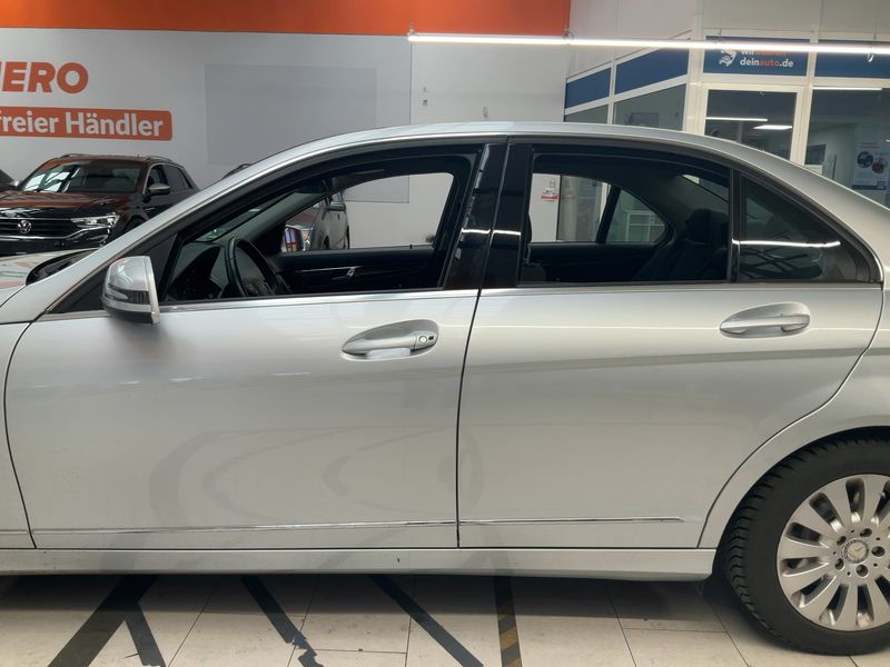 Mercedes-Benz C-Klasse C 200 CGI BlueEfficiency Elegance 2010 – снимка 4