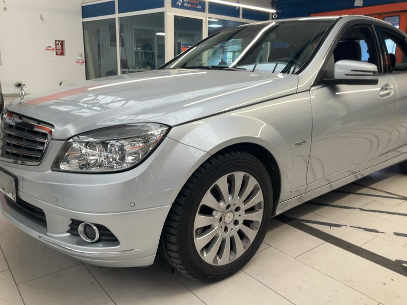 Mercedes-Benz C-Klasse C 200 CGI BlueEfficiency Elegance 2010 – снимка 2