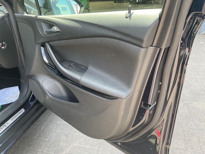 Opel Astra 1.4 SIDI Turbo Elite Start/Stop 2019 – снимка 34