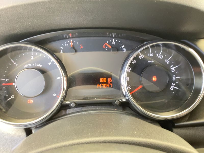 Peugeot 3008 1.6 Blue-HDi Style 2016 – снимка 18