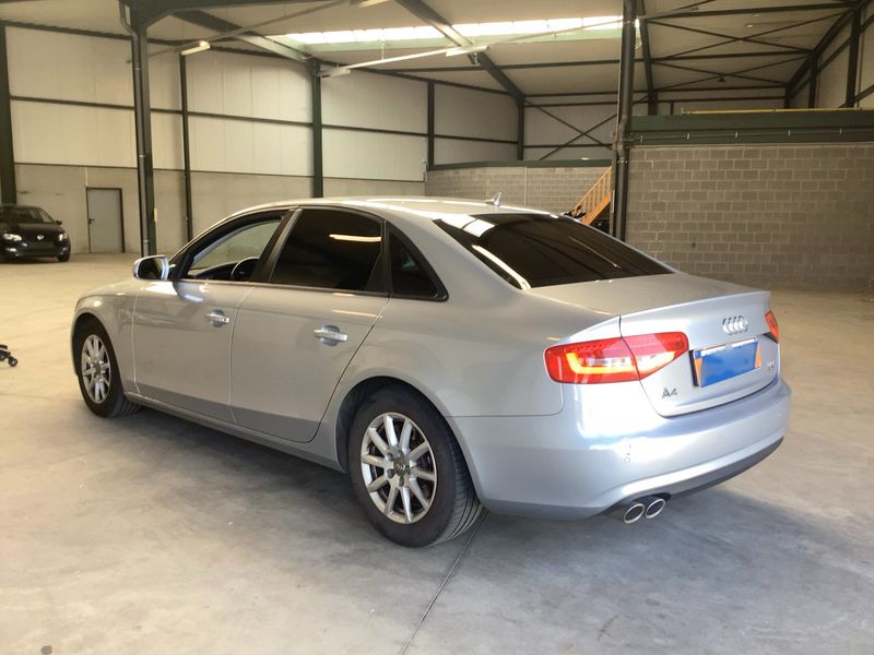Audi A4 2.0 TDI ultra Attraction 2015 – снимка 3