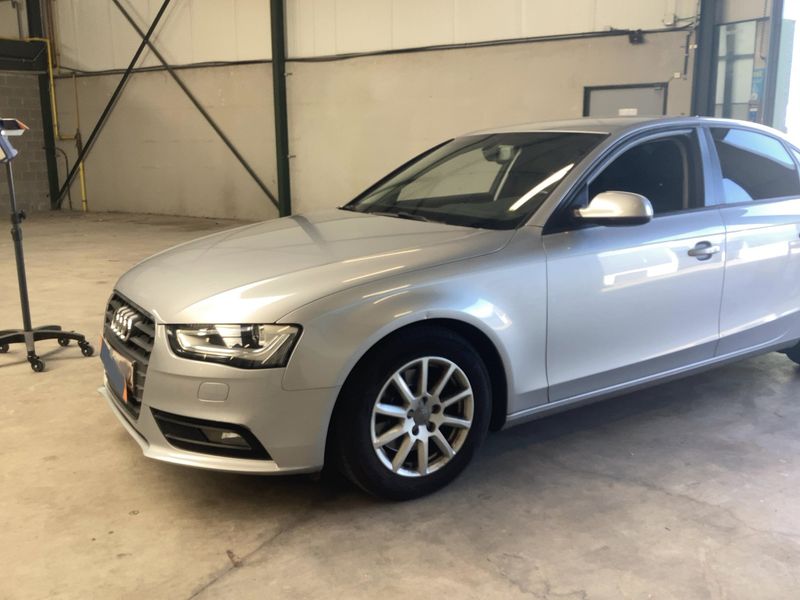 Audi A4 2.0 TDI ultra Attraction 2015 – снимка 2