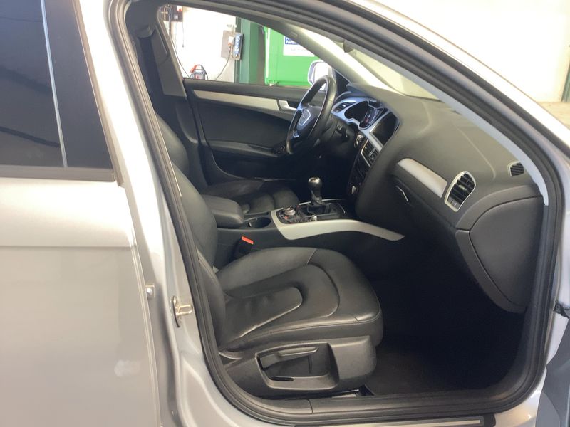 Audi A4 2.0 TDI ultra Attraction 2015 – снимка 11
