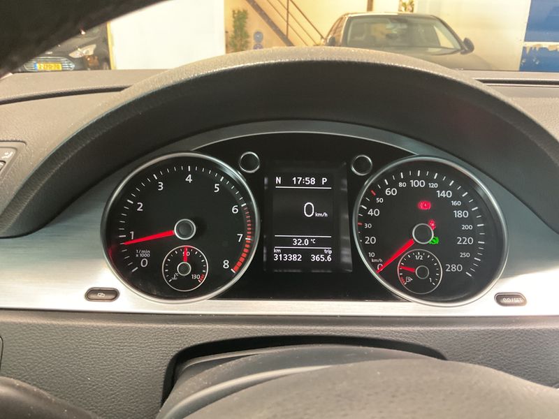Volkswagen Passat CC 2.0 TSI 2010 – снимка 4