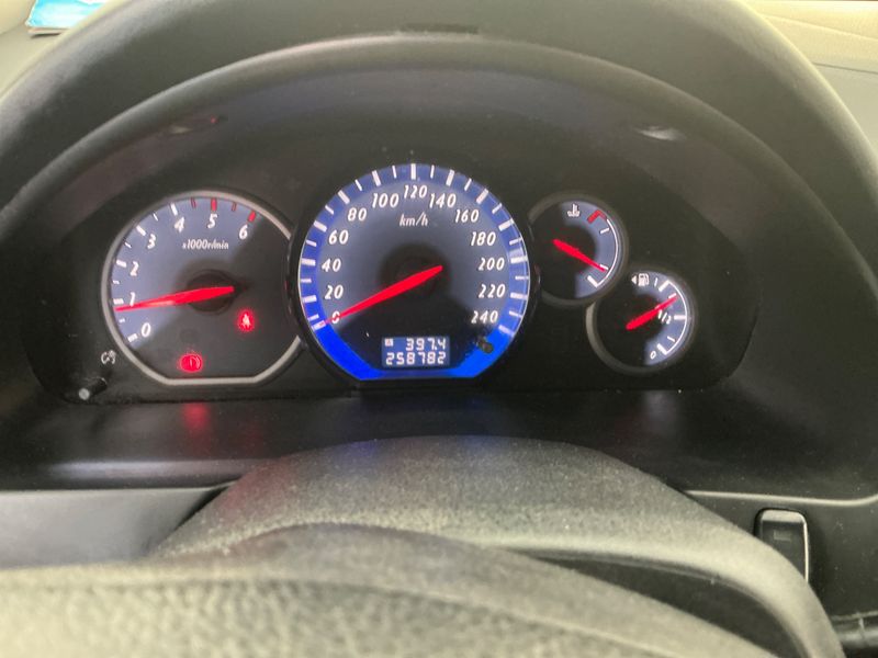 Mitsubishi Grandis 2.0 DI-D Intense 2009 – снимка 4