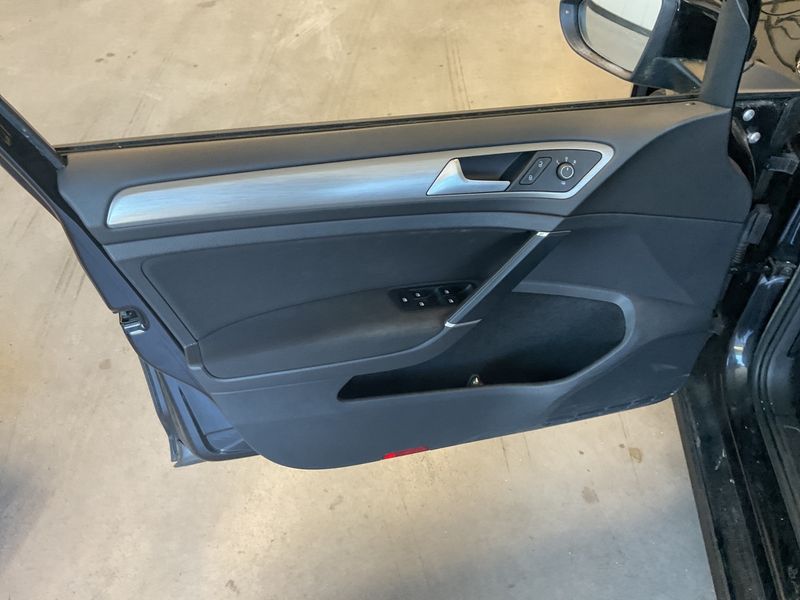 Volkswagen Golf VII 1.6 TDI Comfortline BlueMotion Tech 2016 – снимка 22