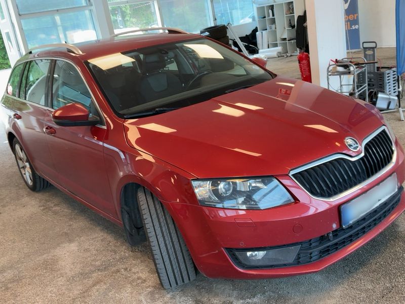 Skoda Octavia 2.0 TDI Elegance 2014 – снимка 12