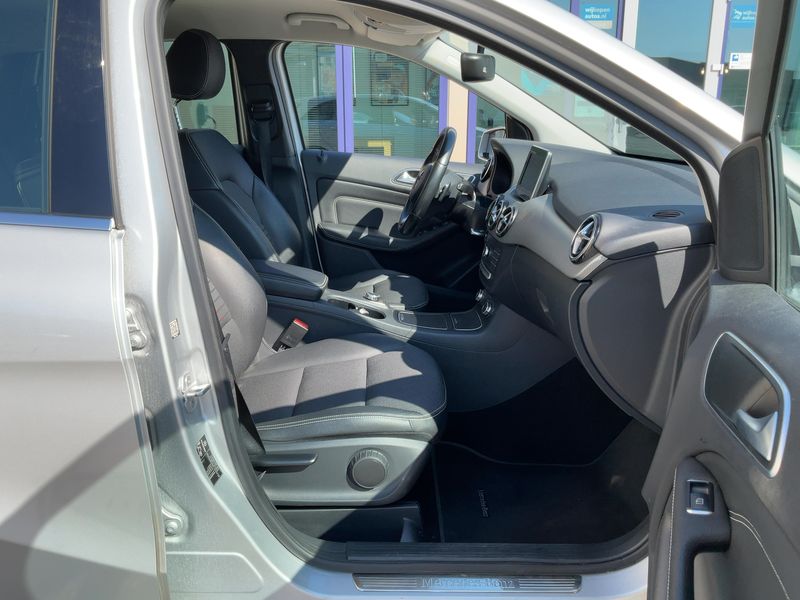 Mercedes-Benz B-Klasse B 200 CDI Urban 2015 – снимка 16