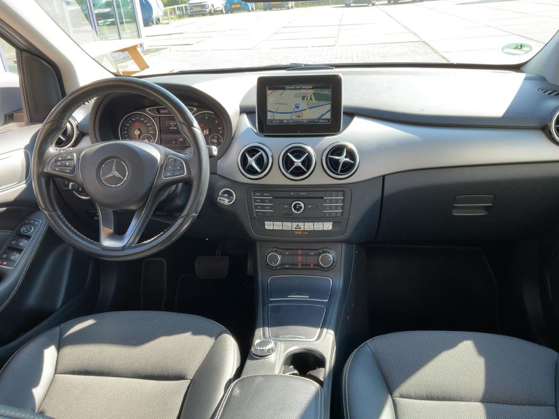 Mercedes-Benz B-Klasse B 200 CDI Urban 2015 – снимка 17