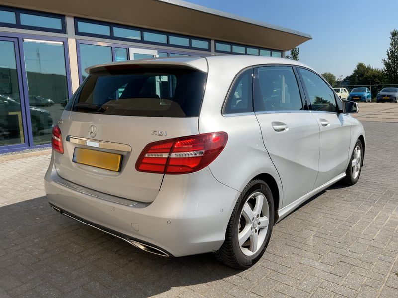 Mercedes-Benz B-Klasse B 200 CDI Urban 2015 – снимка 8