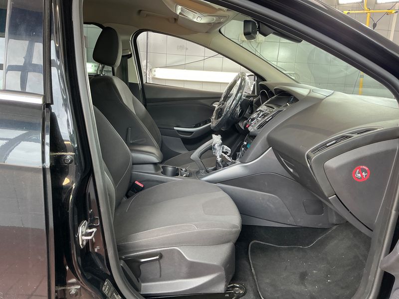 Ford Focus 1.6 TDCi Titanium 2011 – снимка 3