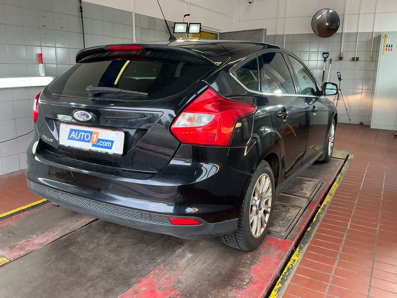 Ford Focus 1.6 TDCi Titanium 2011 – снимка 2