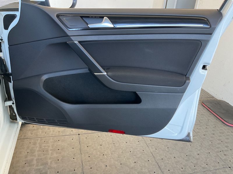 Volkswagen Golf VII 1.4 TSI Highline BlueMotion Tech 2013 – снимка 24