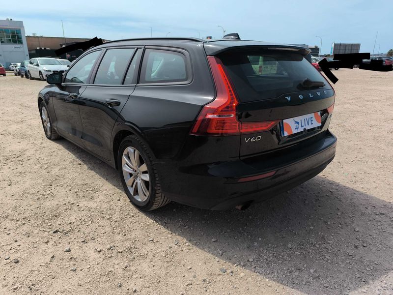 Volvo V60 2.0 B4 Mild-Hybrid Momentum 2021 – снимка 3