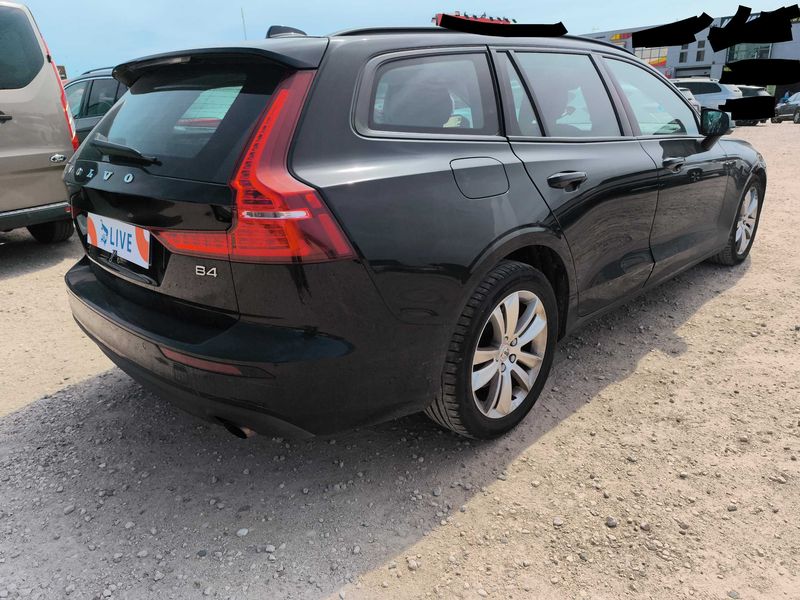 Volvo V60 2.0 B4 Mild-Hybrid Momentum 2021 – снимка 5