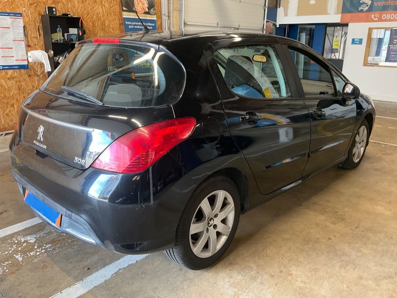 Peugeot 308 1.6 Active 2012 – снимка 2