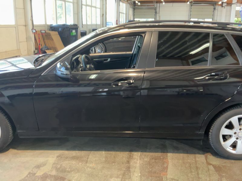 Mercedes-Benz C-Klasse C 200 CDI T BlueEfficiency Classic 2012 – снимка 4