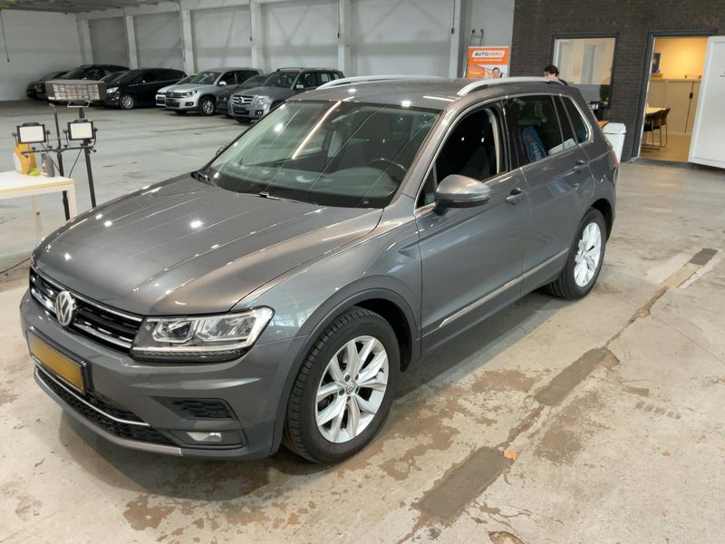 Volkswagen Tiguan 1.4 TSI ACT Highline BlueMotion Tech 2017 – снимка 1
