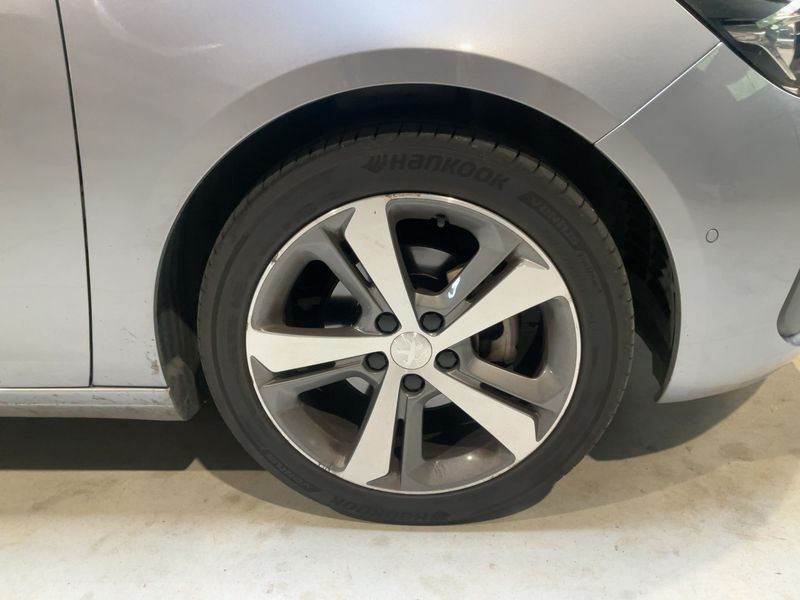 Peugeot 308 1.2 PureTech Tech Edition 2019 – снимка 11