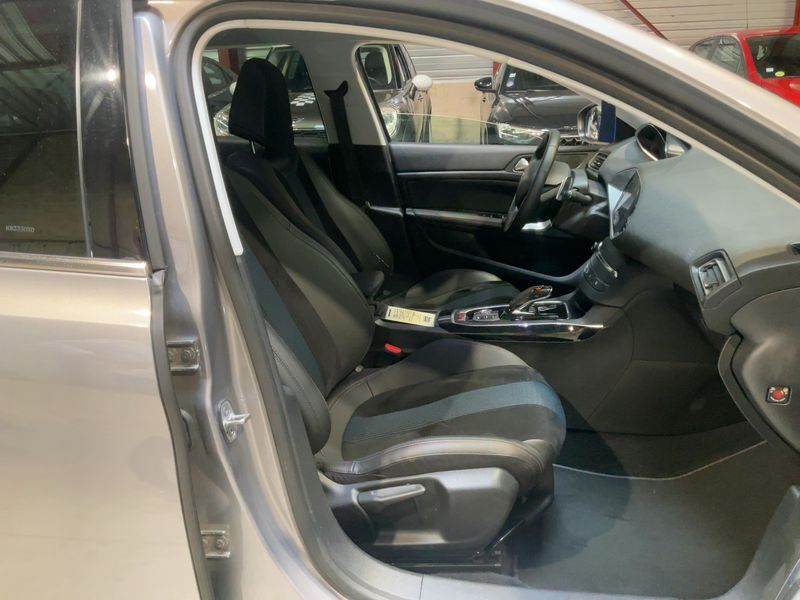 Peugeot 308 1.2 PureTech Tech Edition 2019 – снимка 16