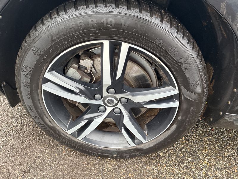 Volvo XC60 2.0 B4 Diesel Mild-Hybrid R Design AWD 2020 – снимка 29