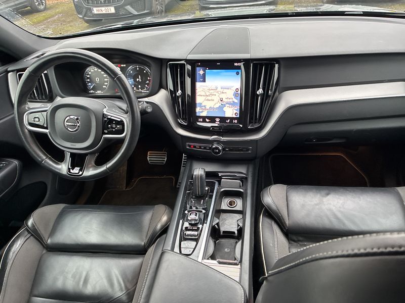 Volvo XC60 2.0 B4 Diesel Mild-Hybrid R Design AWD 2020 – снимка 11