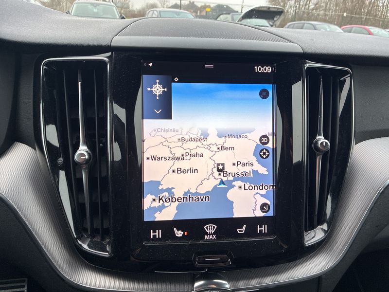 Volvo XC60 2.0 B4 Diesel Mild-Hybrid R Design AWD 2020 – снимка 13