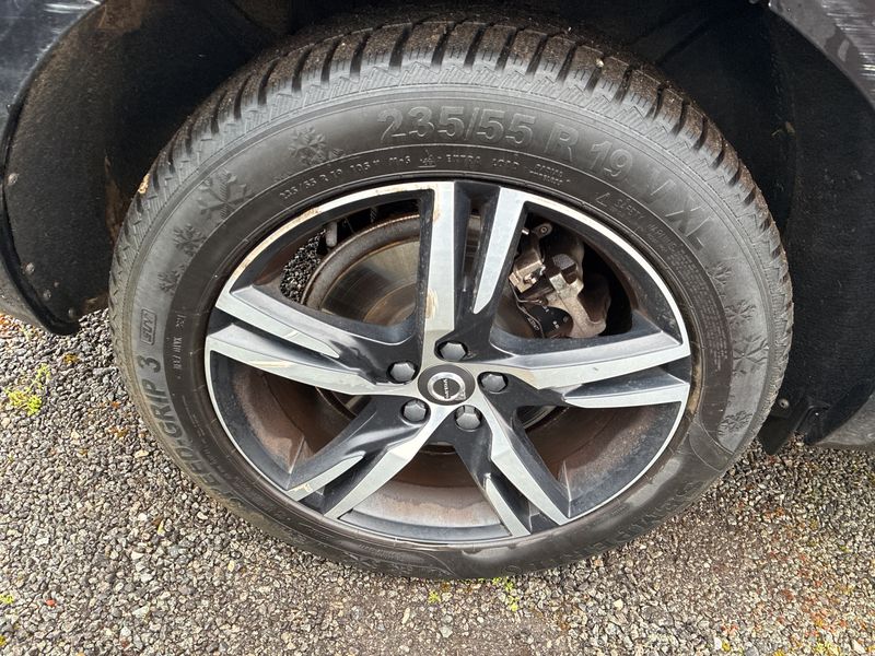 Volvo XC60 2.0 B4 Diesel Mild-Hybrid R Design AWD 2020 – снимка 23