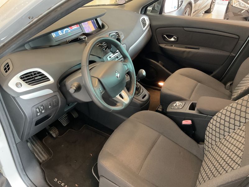 Renault Grand Scenic 1.4 TCe Dynamique 2011 – снимка 3