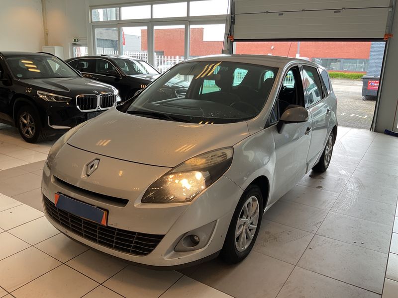 Renault Grand Scenic 1.4 TCe Dynamique 2011 – снимка 1