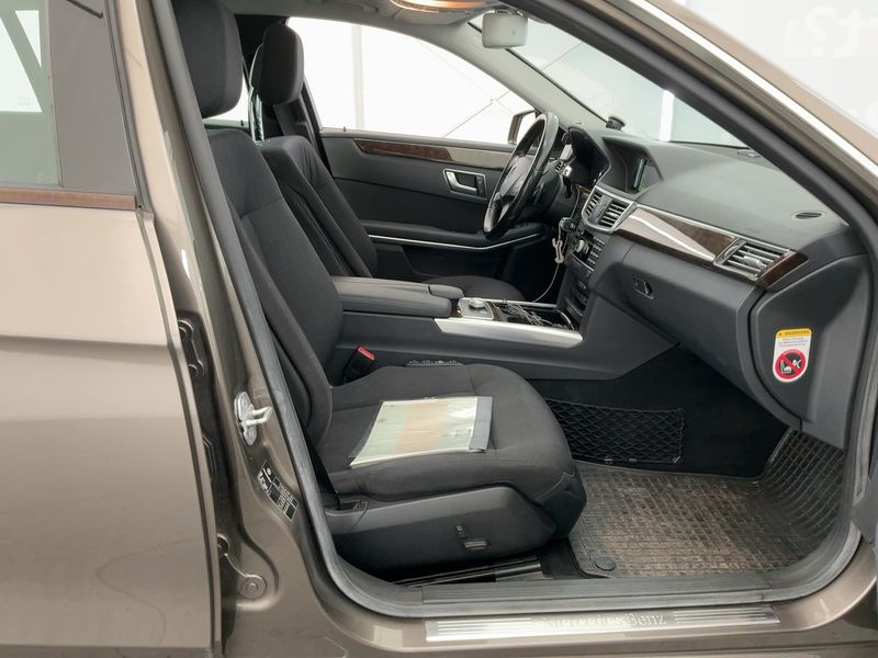 Mercedes-Benz E-Klasse E 350 CDI T 4Matic 2011 – снимка 16
