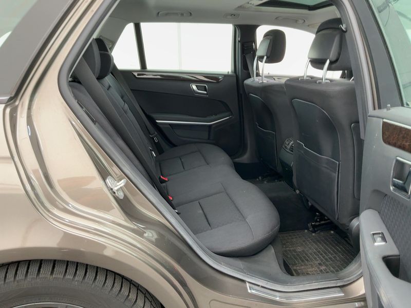 Mercedes-Benz E-Klasse E 350 CDI T 4Matic 2011 – снимка 19