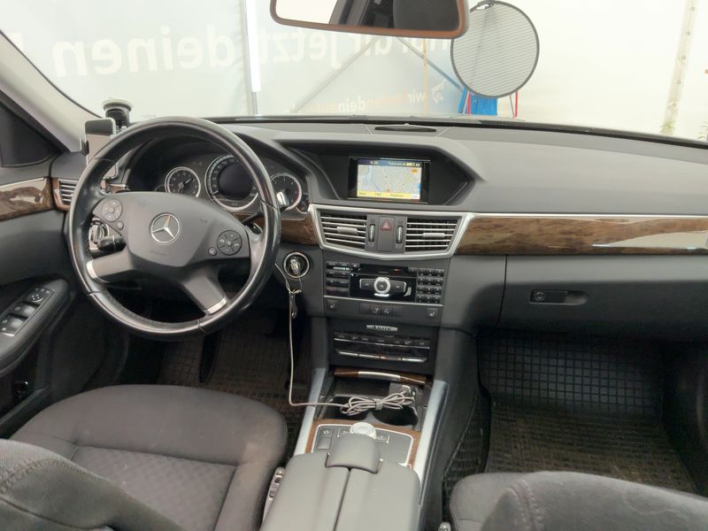 Mercedes-Benz E-Klasse E 350 CDI T 4Matic 2011 – снимка 17