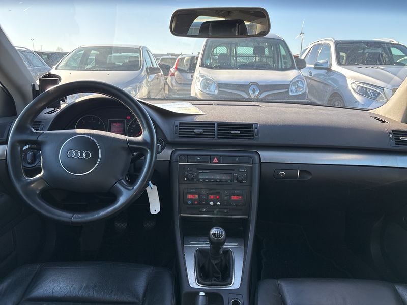 Audi A4 1.9 TDI 2004 – снимка 11