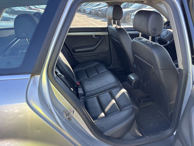 Audi A4 1.9 TDI 2004 – снимка 13