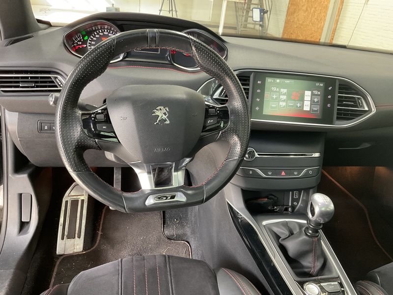 Peugeot 308 1.6 THP GT 2016 – снимка 17