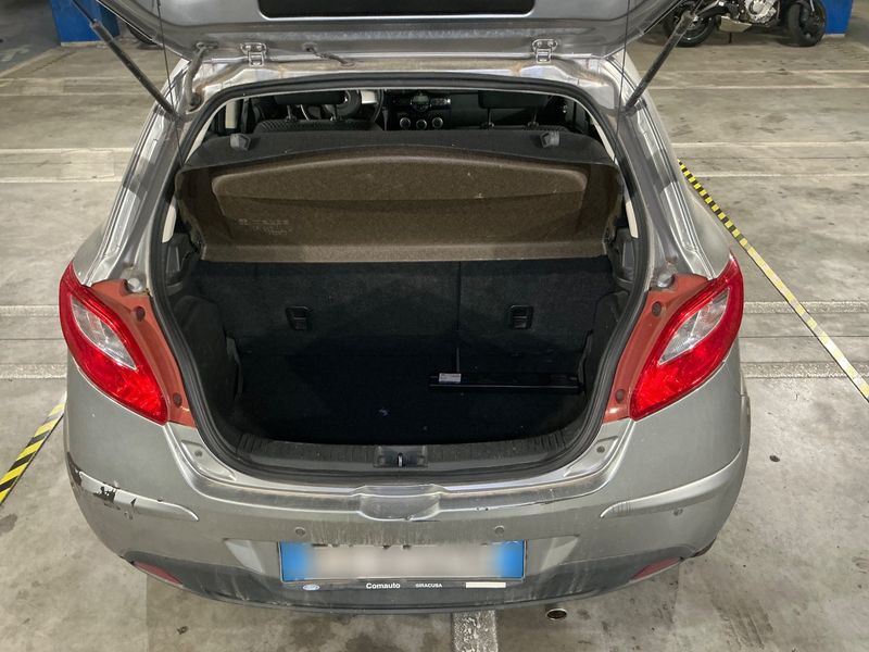 Mazda 2 1.3 Trendy 2011 – снимка 15