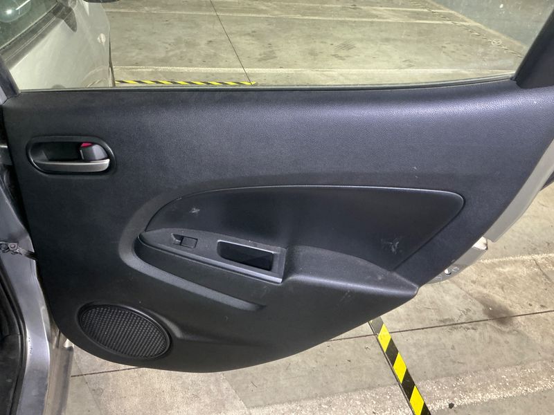Mazda 2 1.3 Trendy 2011 – снимка 27