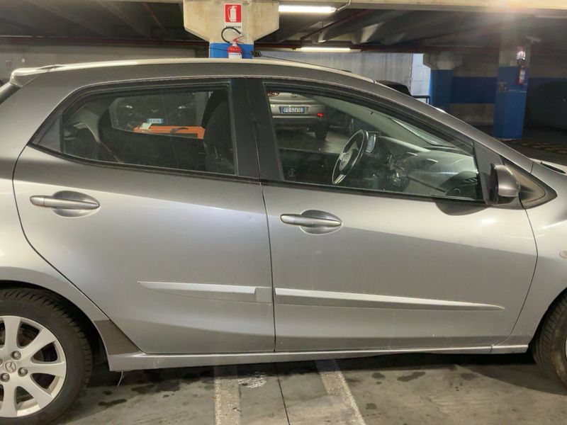 Mazda 2 1.3 Trendy 2011 – снимка 10