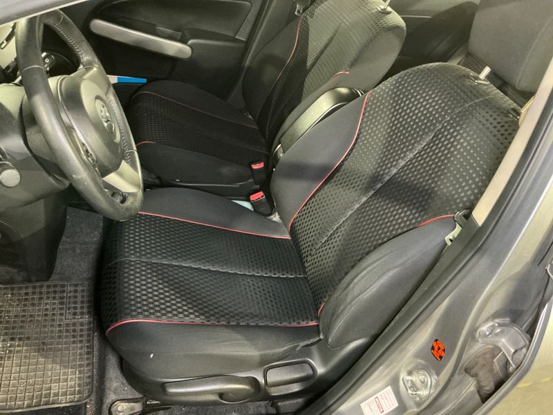 Mazda 2 1.3 Trendy 2011 – снимка 28