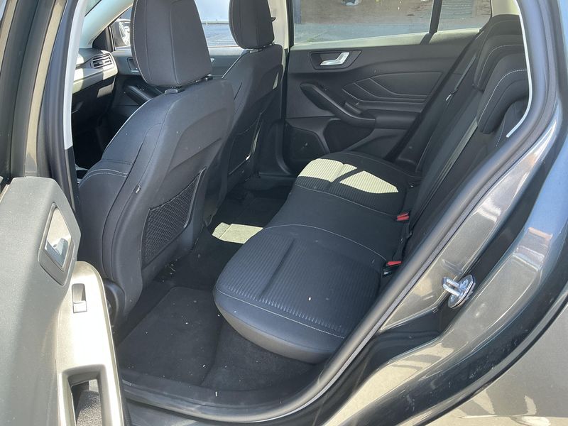 Ford Focus 2.0 TDCi EcoBlue Titanium 2019 – снимка 19