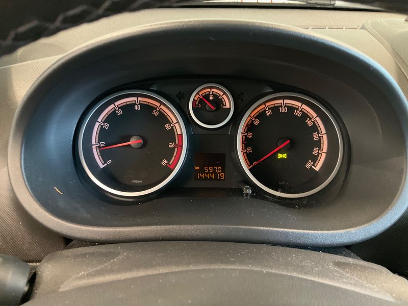 Opel Corsa 1.4 150 Jahre Opel 2012 – снимка 4